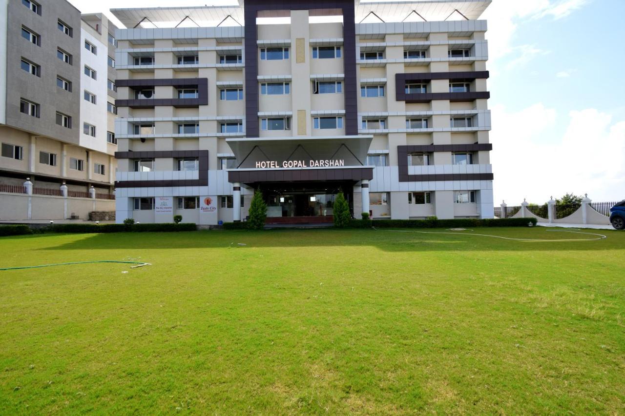 The Sky Imperial- Hotel Gopal Darshan Натхдвара Экстерьер фото